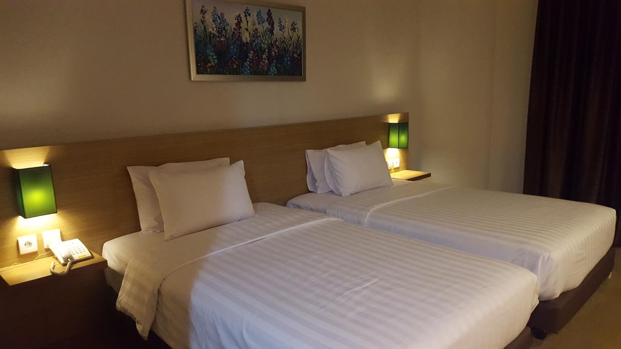 Grand Tembaga Hotel Timika Exterior foto